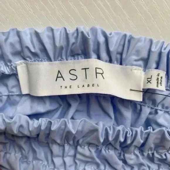 ASTR Light Blue Savina Square Neck Bubble Sleeve Blouse NWOT  Size XL - Picture 5 of 8